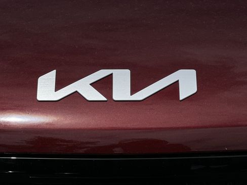 New 2026 Kia Carnival EX FWD image 12