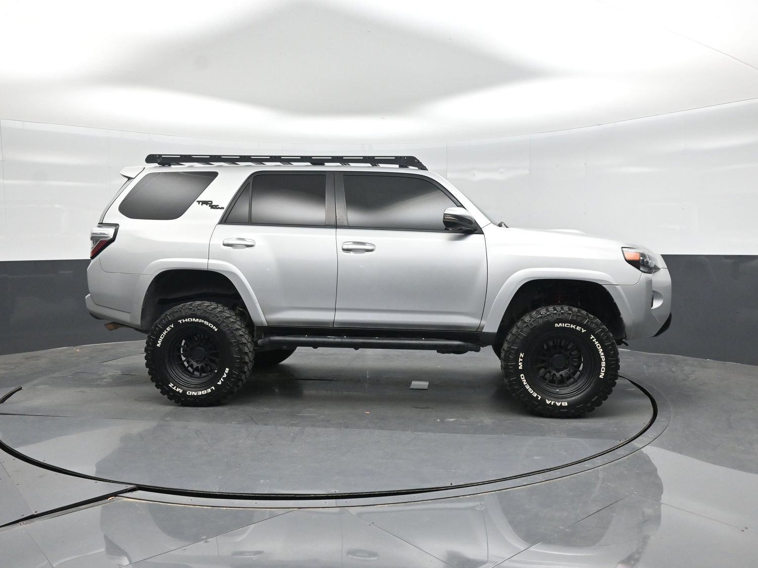 Used 2018 Toyota 4Runner TRD Off-Road Premium AWD/4WD image 19