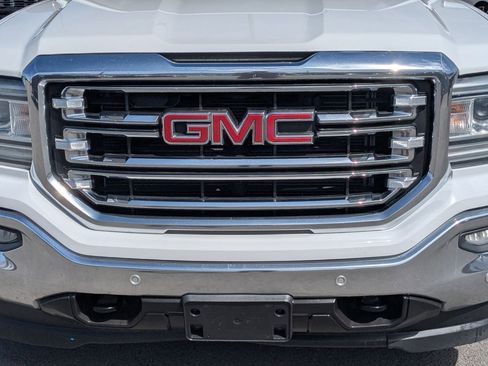 Used 2018 GMC Sierra 1500 SLT w/ SLT Premium Package AWD/4WD image 9