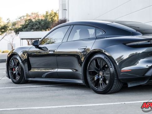 Used 2021 Porsche Taycan 4S w/ Premium Package image 42