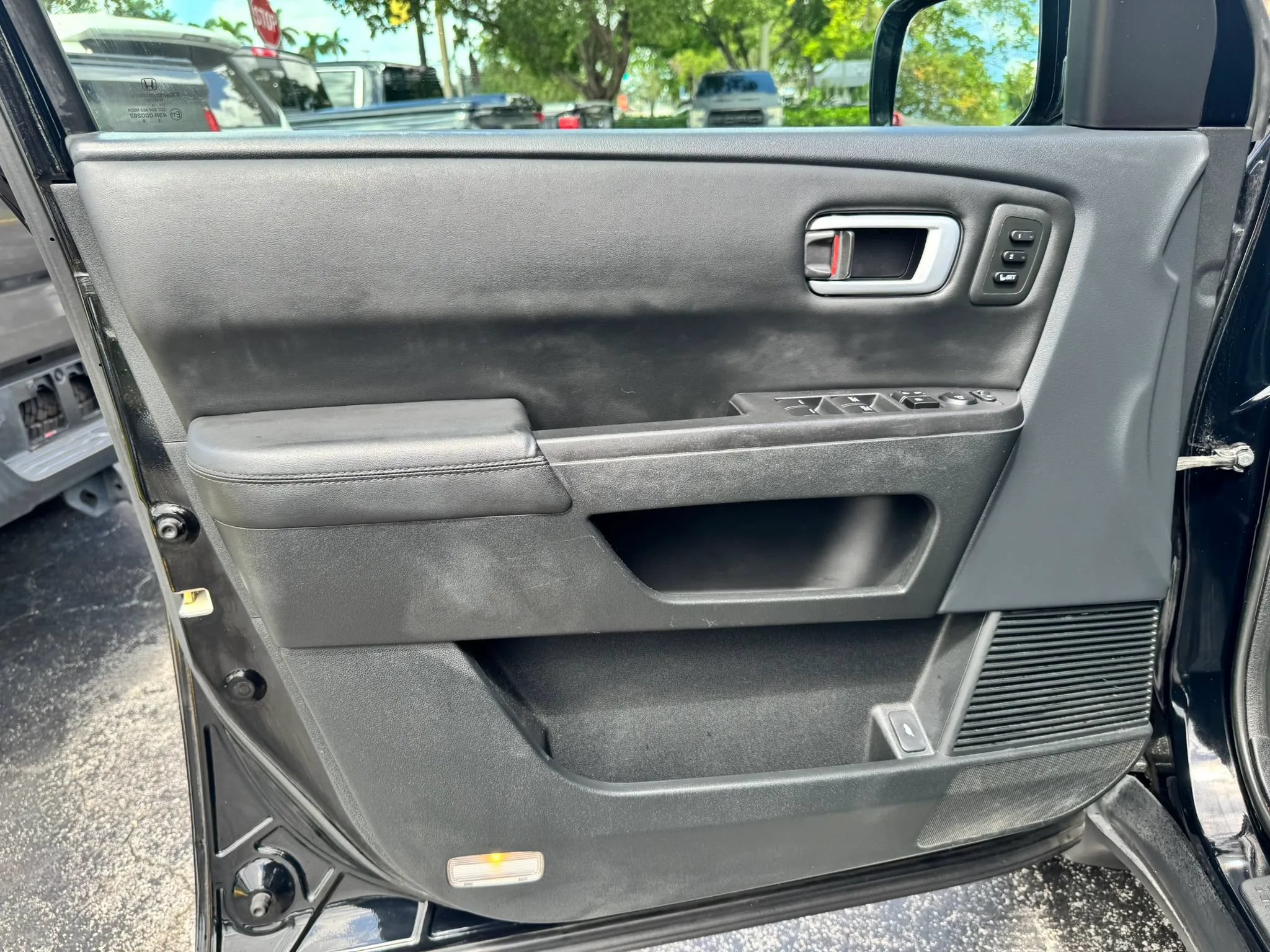 Used 2015 Honda Pilot Touring image 42