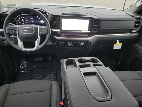 New 2026 GMC Sierra 3500 SLE AWD/4WD image 3