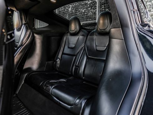 Used 2017 Tesla Model X 75D image 45