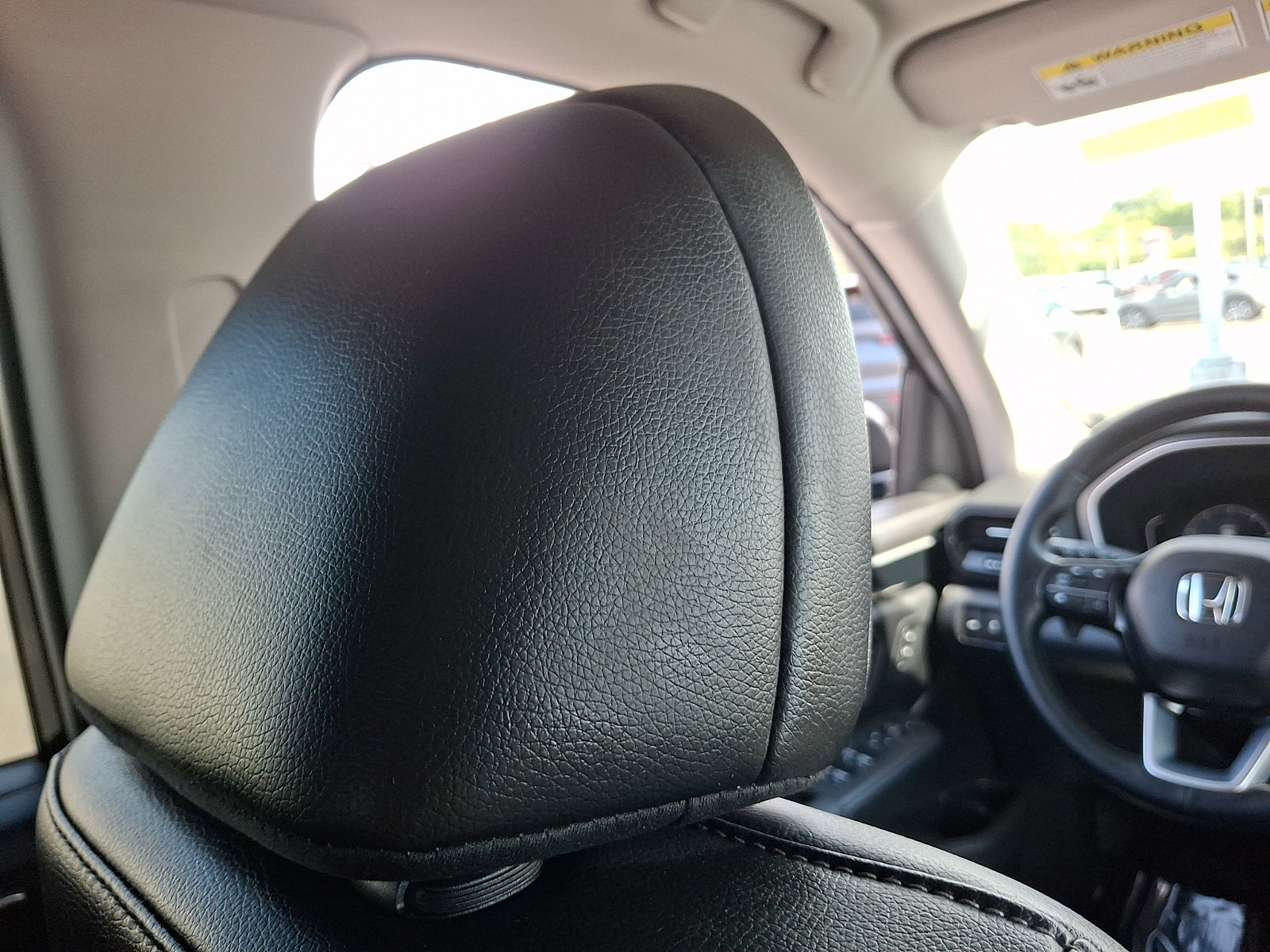 Used 2025 Honda Pilot EX-L image 9