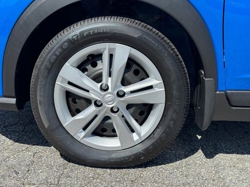 New 2025 Nissan Kicks Play S image 9