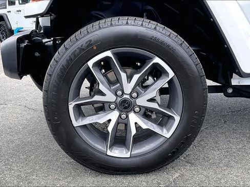Used 2024 Jeep Wrangler Unlimited w/ Technology Group AWD/4WD image 8