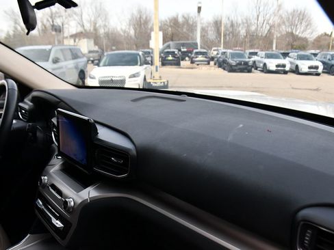 Used 2022 Ford Explorer XLT w/ Equipment Group 202A image 15