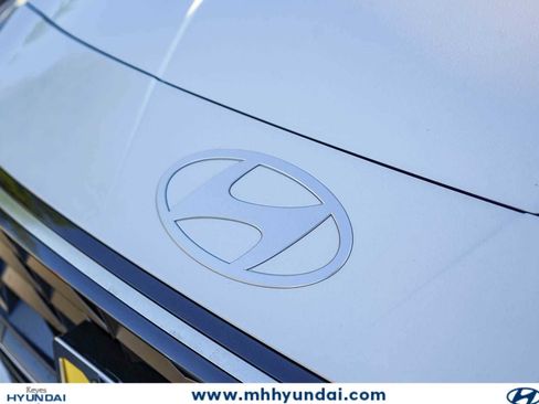 New 2026 Hyundai Elantra SEL Sport FWD image 11