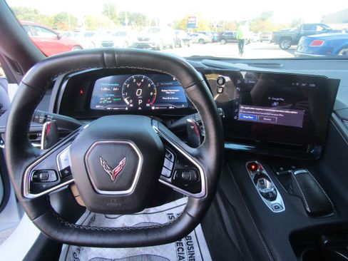 Used 2024 Chevrolet Corvette Stingray Preferred Conv w/ Stealth Interior Trim Package image 23
