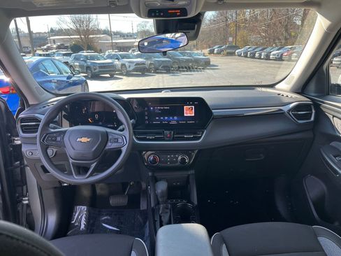 Used 2025 Chevrolet TrailBlazer LT image 27