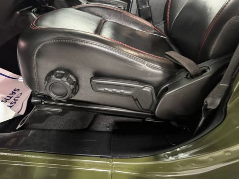 Used 2021 Jeep Wrangler Unlimited Rubicon w/ Uconnect 4C Nav & Sound Group AWD/4WD image 20