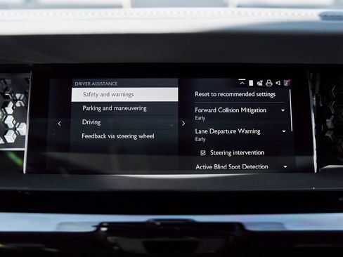 Used 2025 Rolls-Royce Phantom Sedan image 83