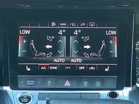 Used 2022 Audi e-tron Premium w/ Convenience Plus Package AWD/4WD image 11