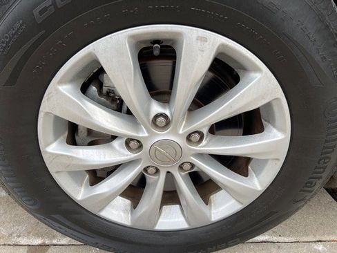 Certified 2017 Chrysler Pacifica Touring-L image 9