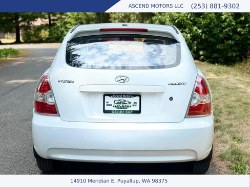 Used 2009 Hyundai Accent GS w/ Premium Pkg 3 FWD image 4