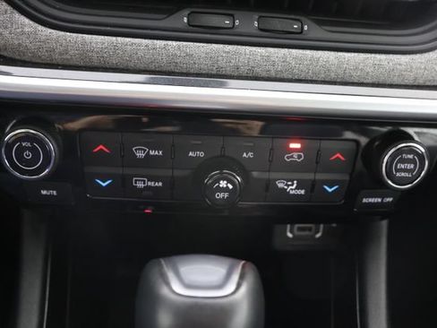Used 2022 Jeep Compass Latitude w/ Convenience Group AWD/4WD image 15