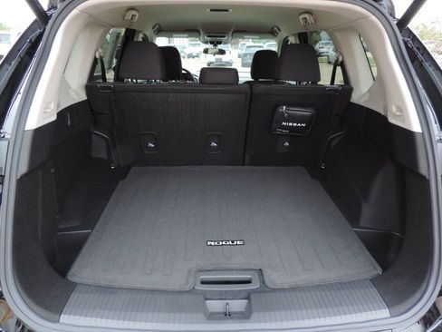 New 2026 Nissan Rogue SV image 14