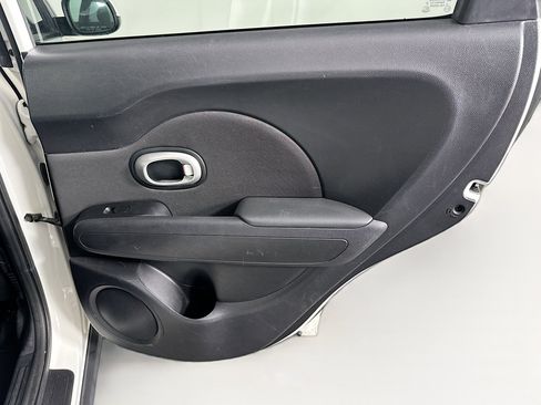 Used 2016 Kia Soul + FWD image 28