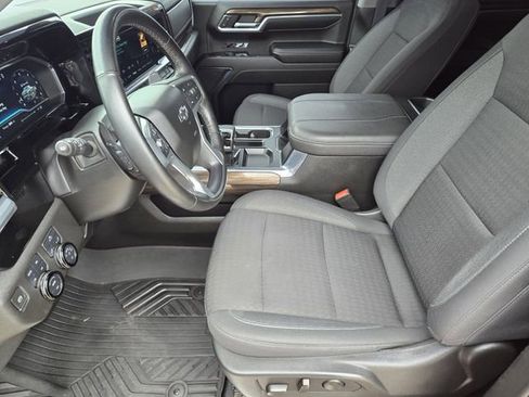 Used 2023 Chevrolet Silverado 1500 RST AWD/4WD image 13