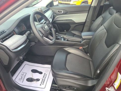 Used 2022 Jeep Compass Latitude w/ Convenience Group image 11