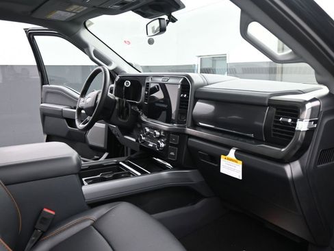 New 2026 Ford F250 Lariat w/ Black Appearance Package image 5