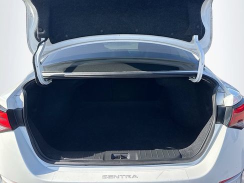 Used 2021 Nissan Sentra SR FWD image 21