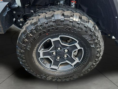 Used 2021 Jeep Gladiator Mojave AWD/4WD image 10