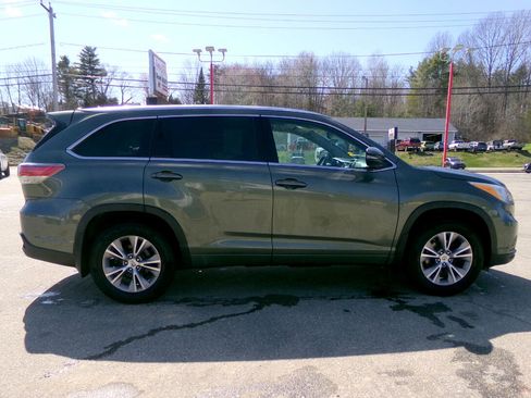 Used 2015 Toyota Highlander XLE image 6