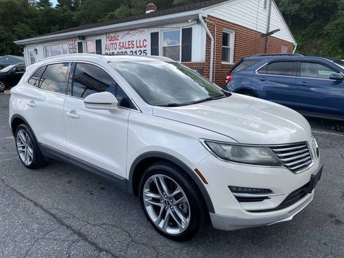 Used 2017 Lincoln MKC Reserve w/ Lincoln MKC Climate Package AWD/4WD image 3