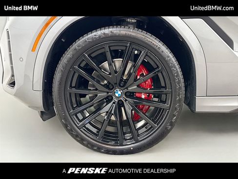 New 2026 BMW X6 xDrive40i image 2