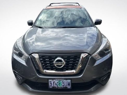Used 2019 Nissan Kicks SR w/ SR Premium Package image 7