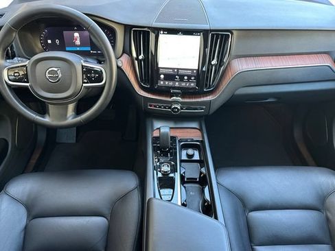 Used 2023 Volvo XC60 B5 Plus w/ Climate Package AWD/4WD image 12