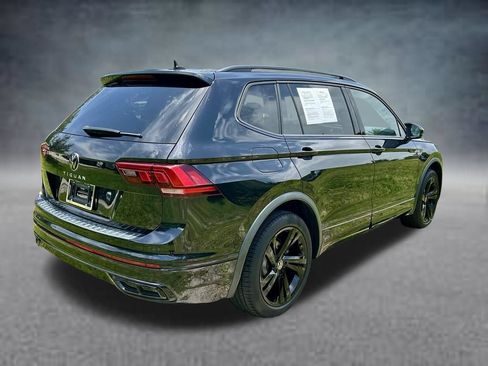 Used 2024 Volkswagen Tiguan SE R-Line FWD image 5