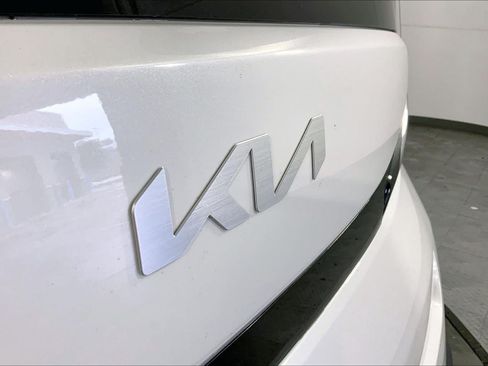 Certified 2025 Kia Soul LX w/ LX Technology Package FWD image 29