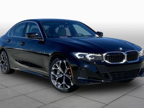 Used 2026 BMW 330i Sedan w/ Premium Package RWD image 2