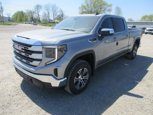 New 2026 GMC Sierra 1500 SLE image 11