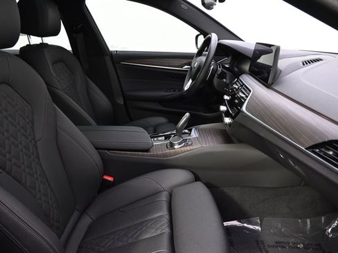 Used 2023 BMW 540i w/ Convenience Package RWD image 16