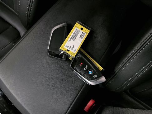 Used 2023 BMW i4 eDrive35 w/ Premium Package image 12