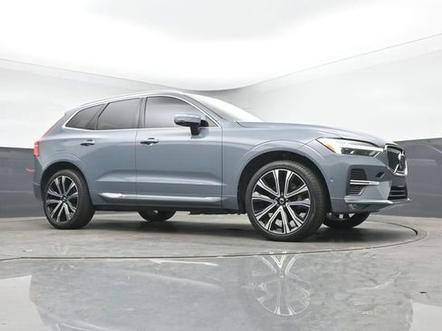 Used 2023 Volvo XC60 B5 Ultimate w/ Protection Package Premier AWD/4WD image 14