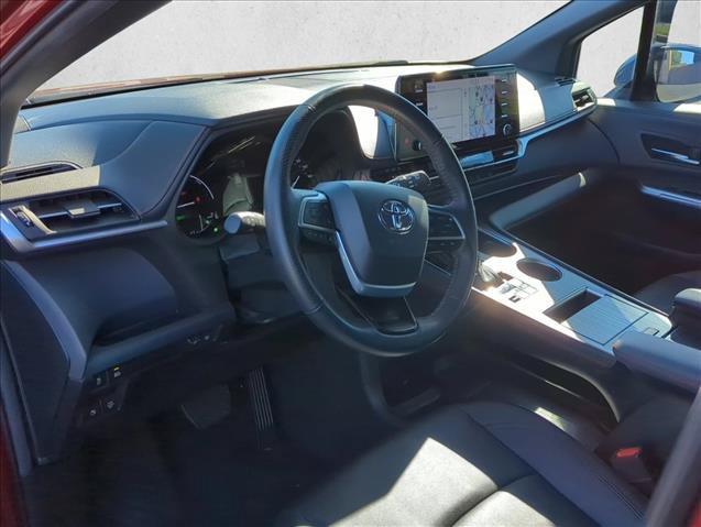 Certified 2024 Toyota Sienna XSE FWD image 12