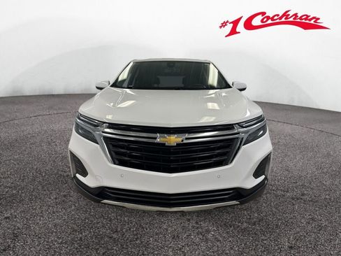 Certified 2024 Chevrolet Equinox LT w/ LPO, Floor Liner Package image 32