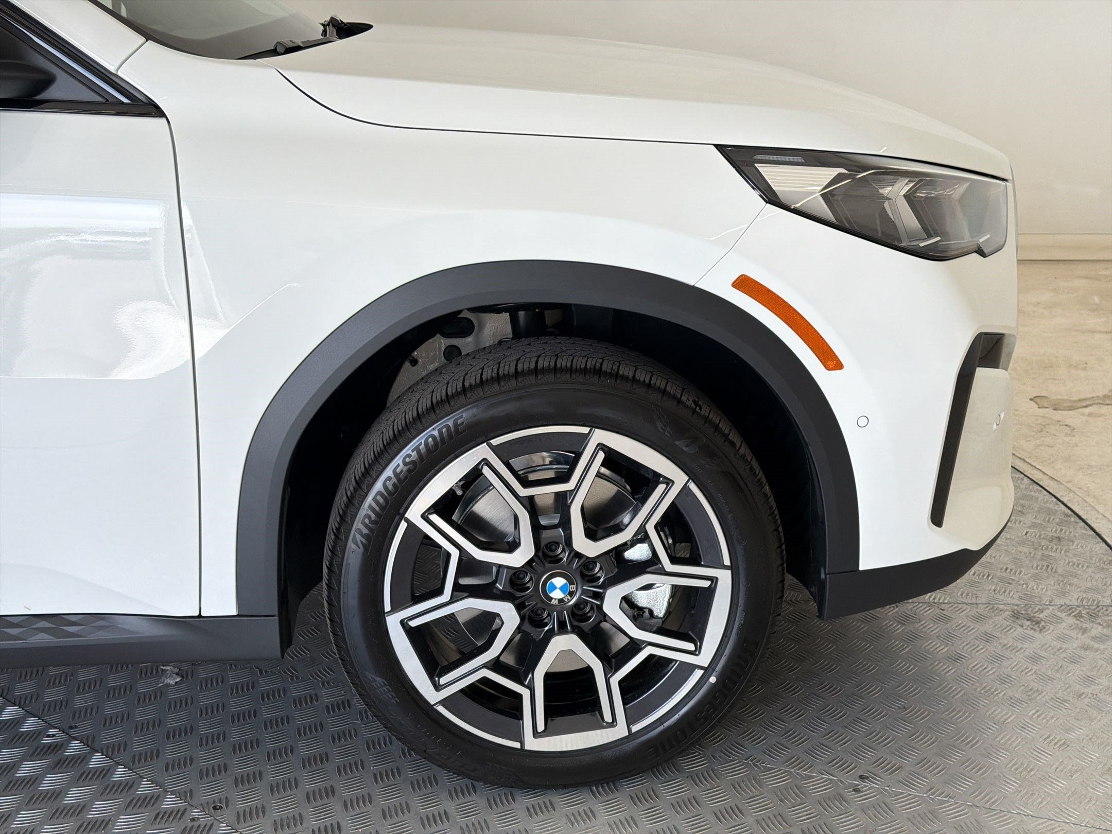 New 2026 BMW X2 xDrive28i w/ Technology Package AWD/4WD image 12