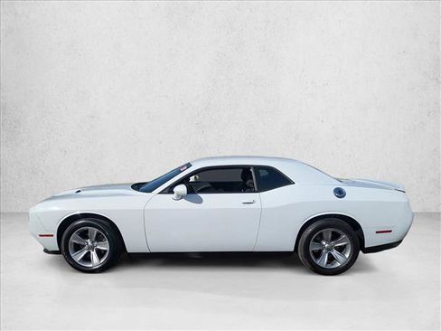 Used 2020 Dodge Challenger SXT image 9