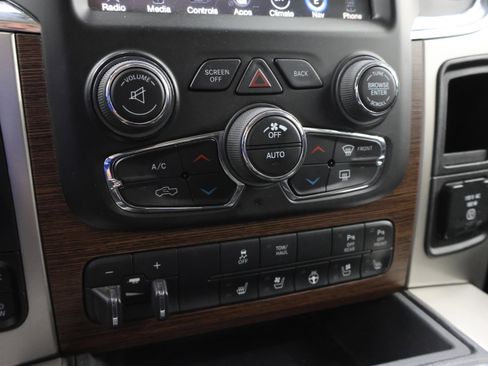 Used 2016 RAM 1500 Laramie w/ Convenience Group AWD/4WD image 45