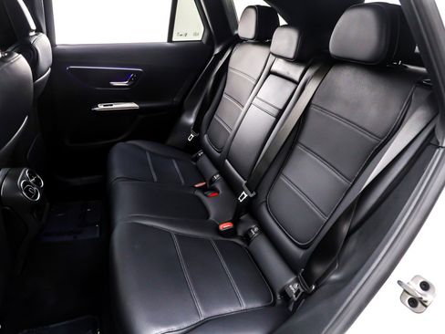 Certified 2025 Mercedes-Benz GLC 300 image 10