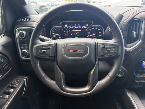 Used 2021 GMC Sierra 1500 AT4 w/ AT4 Value Package AWD/4WD image 18
