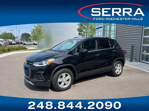 Used 2020 Chevrolet Trax LT w/ LT Convenience Package AWD/4WD image 1