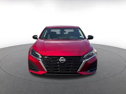 Used 2025 Nissan Altima 2.5 SV image 4