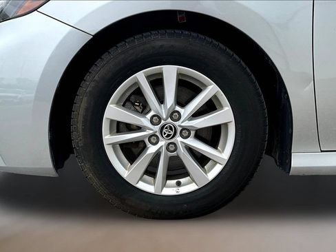 Used 2025 Toyota Camry LE FWD image 30