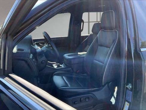 Used 2024 Chevrolet Tahoe Premier AWD/4WD image 21